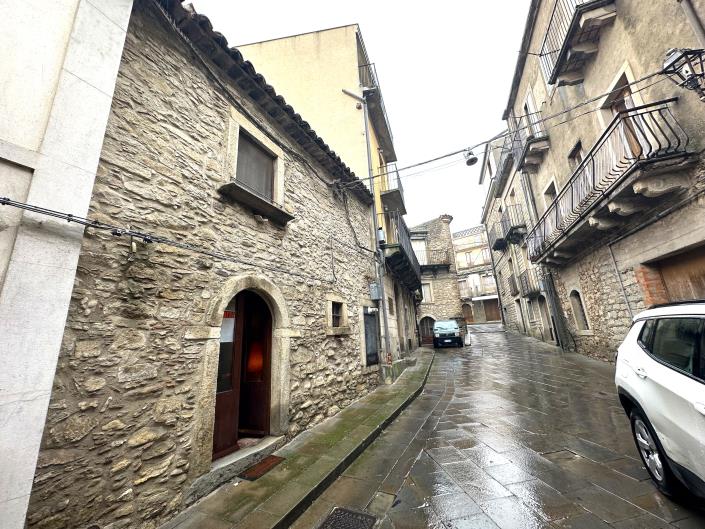 Image No.21-1 Bed Property for sale