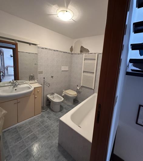 Image No.12-2 Bed Semi-Detached for sale