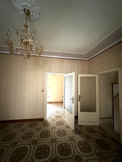 Image No.10-5 Bed Townhouse for sale