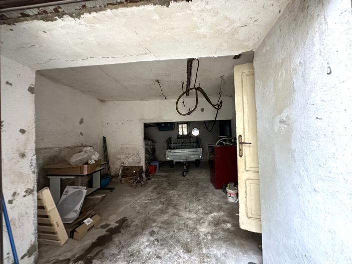 Image No.36-5 Bed Townhouse for sale