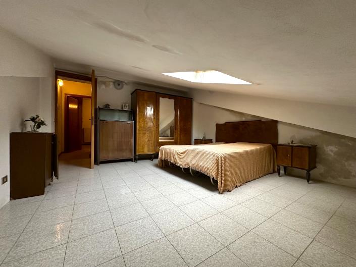 Image No.20-3 Bed Townhouse for sale