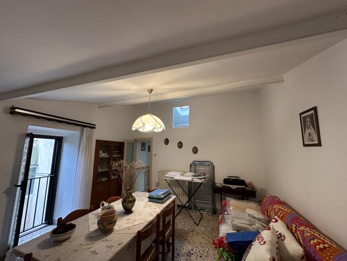 Image No.7-2 Bed Townhouse for sale