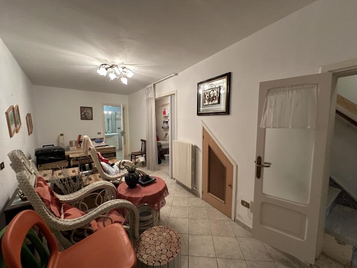 Image No.20-2 Bed Townhouse for sale