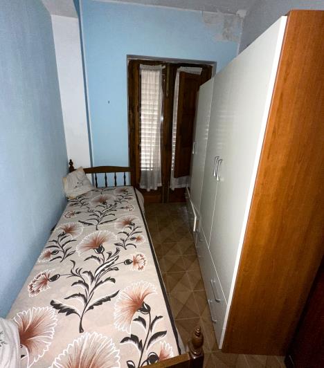 Image No.17-2 Bed Townhouse for sale