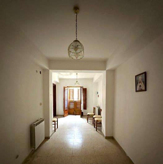 Image No.24-2 Bed Townhouse for sale