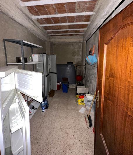 Image No.32-2 Bed Townhouse for sale