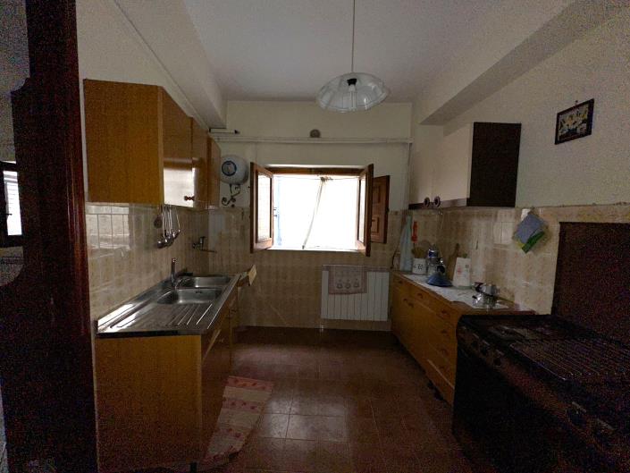 Image No.34-2 Bed Townhouse for sale