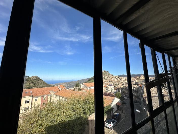 Image No.22-3 Bed Townhouse for sale