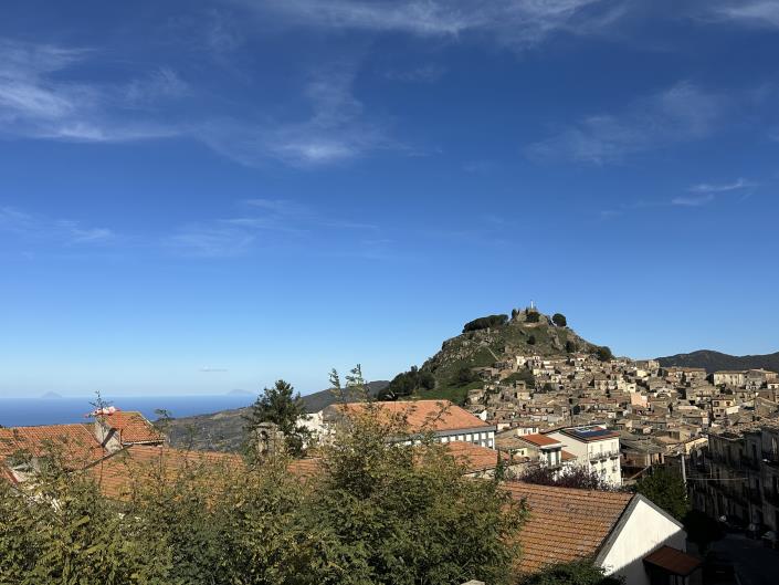 Image No.24-3 Bed Townhouse for sale