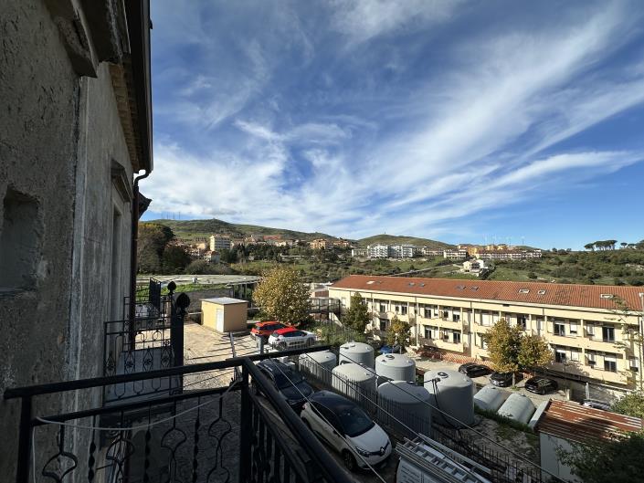 Image No.6-3 Bed Townhouse for sale