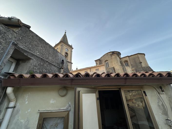 Image No.4-4 Bed Townhouse for sale