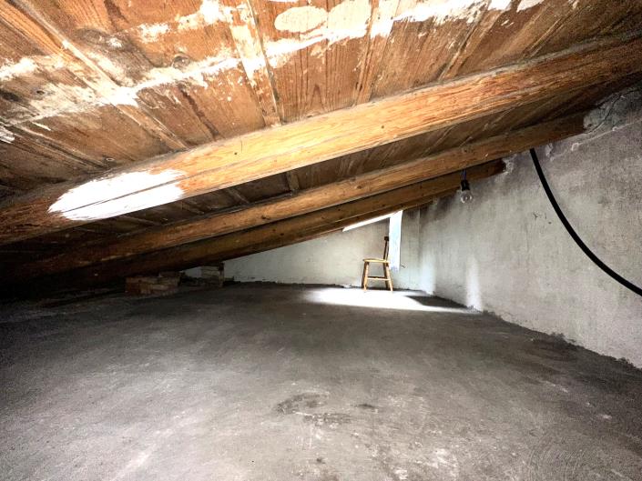 Image No.11-2 Bed Townhouse for sale