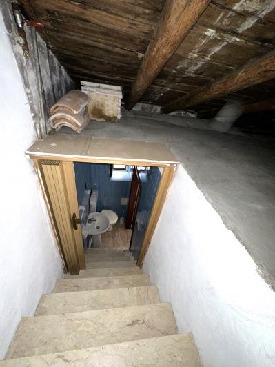 Image No.10-2 Bed Townhouse for sale