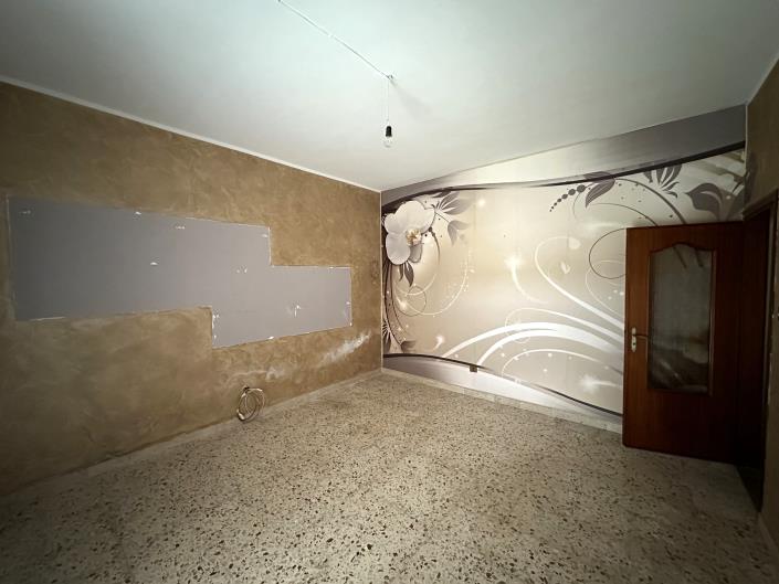 Image No.21-2 Bed Townhouse for sale