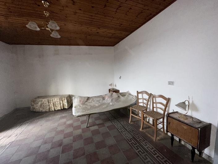 Image No.10-2 Bed Townhouse for sale