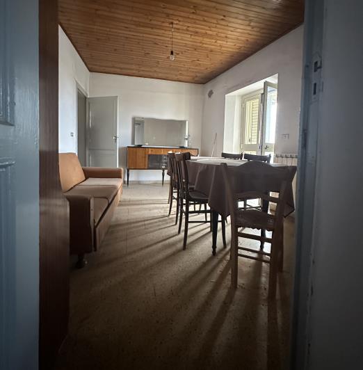 Image No.6-2 Bed Townhouse for sale