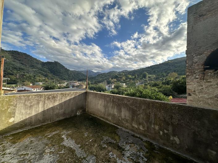 Image No.8-1 Bed Semi-Detached for sale