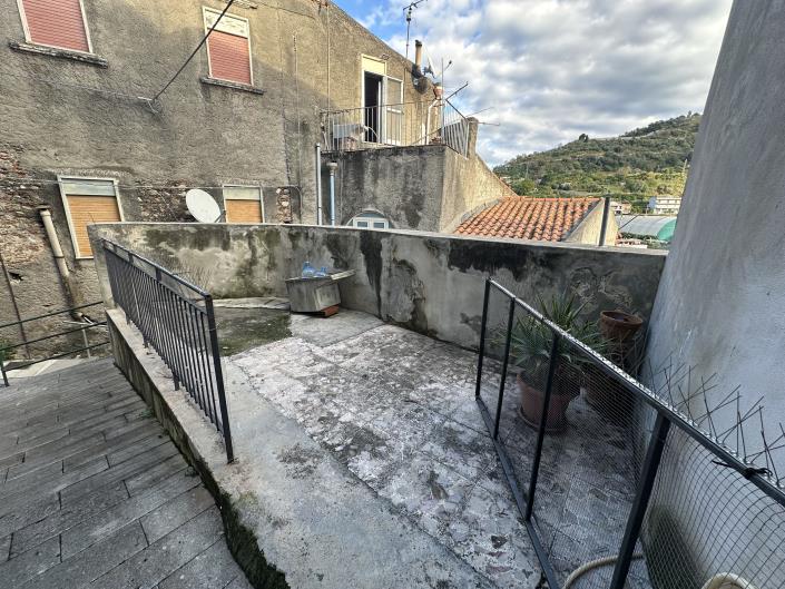 Image No.22-1 Bed Semi-Detached for sale