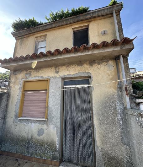 Image No.11-2 Bed Townhouse for sale