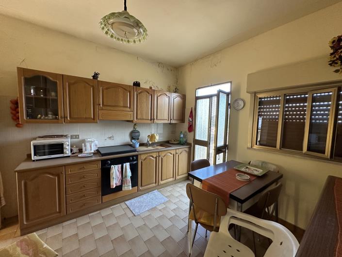 Image No.14-2 Bed Townhouse for sale