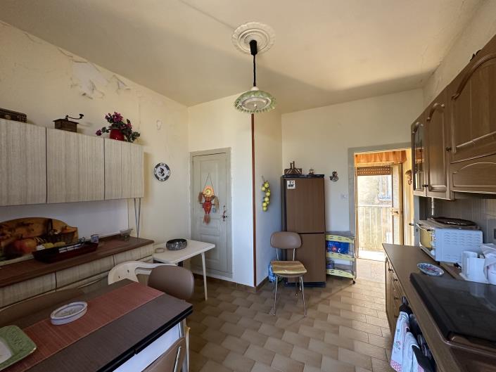 Image No.15-2 Bed Townhouse for sale