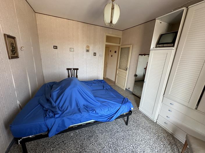 Image No.22-2 Bed Townhouse for sale