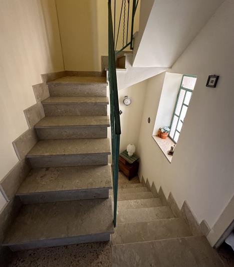 Image No.25-2 Bed Townhouse for sale