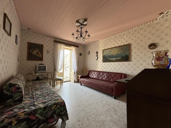 Image No.4-2 Bed Townhouse for sale