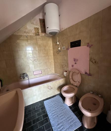 Image No.33-2 Bed Townhouse for sale