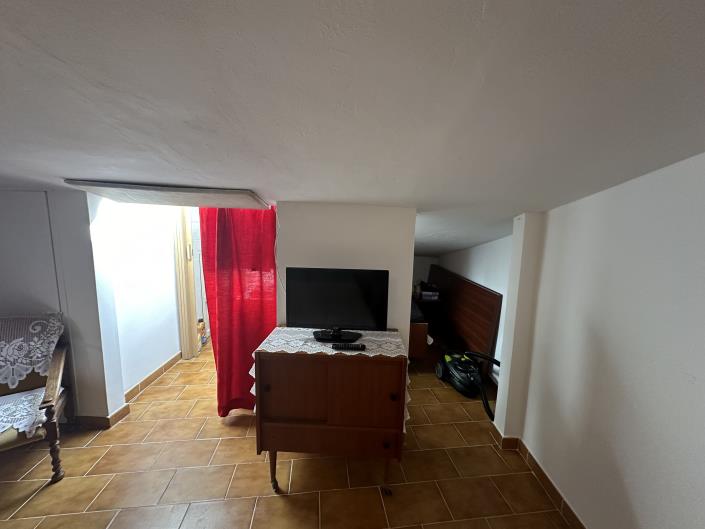 Image No.11-1 Bed Townhouse for sale