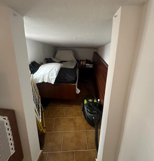 Image No.12-1 Bed Townhouse for sale