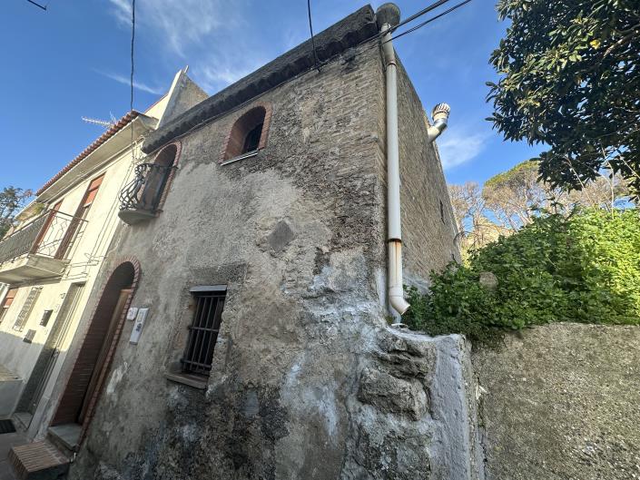 Image No.4-1 Bed Semi-Detached for sale