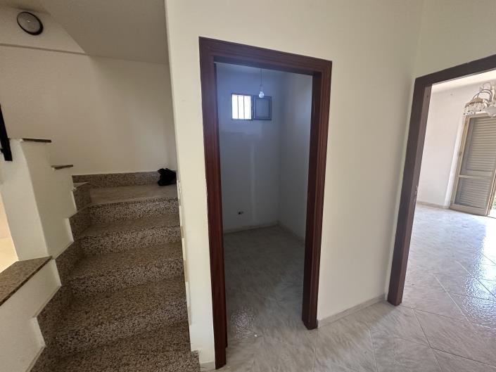 Image No.17-1 Bed Semi-Detached for sale