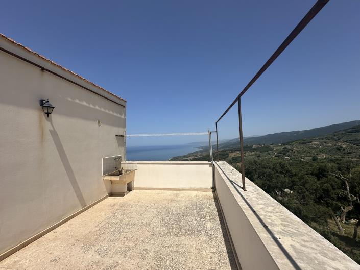 Image No.4-1 Bed Semi-Detached for sale