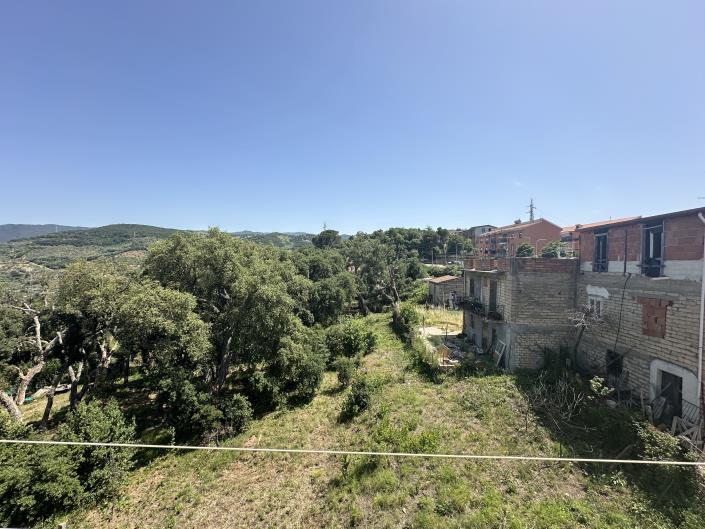 Image No.34-1 Bed Semi-Detached for sale