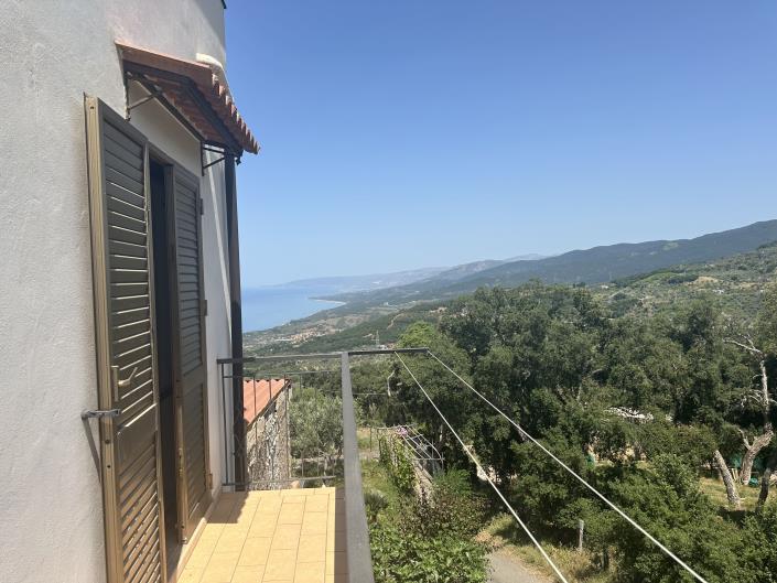 Image No.35-1 Bed Semi-Detached for sale