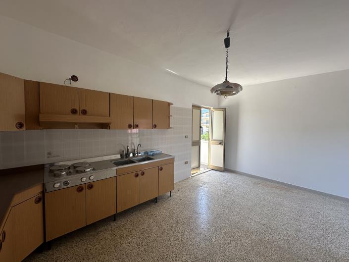 Image No.46-1 Bed Semi-Detached for sale