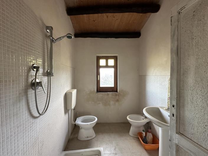 Image No.6-3 Bed House for sale