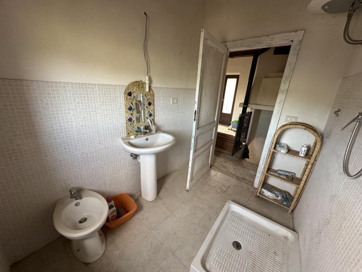 Image No.17-3 Bed House for sale