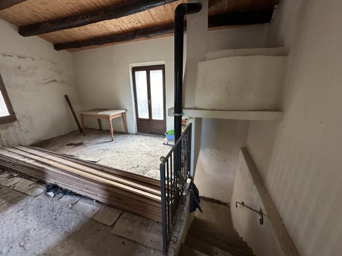 Image No.18-3 Bed House for sale