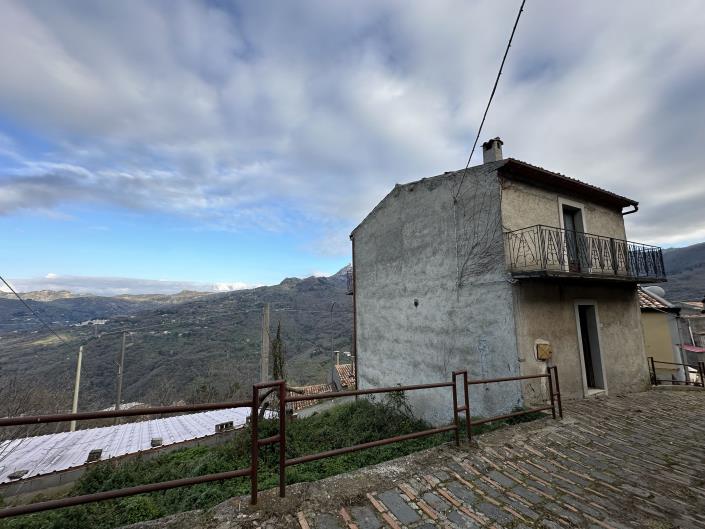 Image No.30-3 Bed House for sale