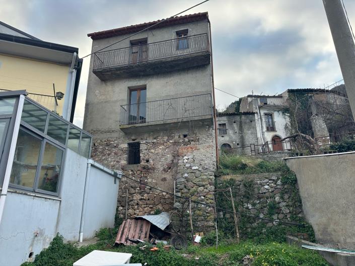 Image No.31-3 Bed House for sale