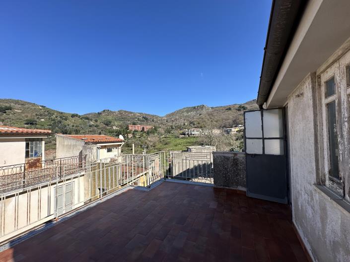 Image No.13-3 Bed Townhouse for sale