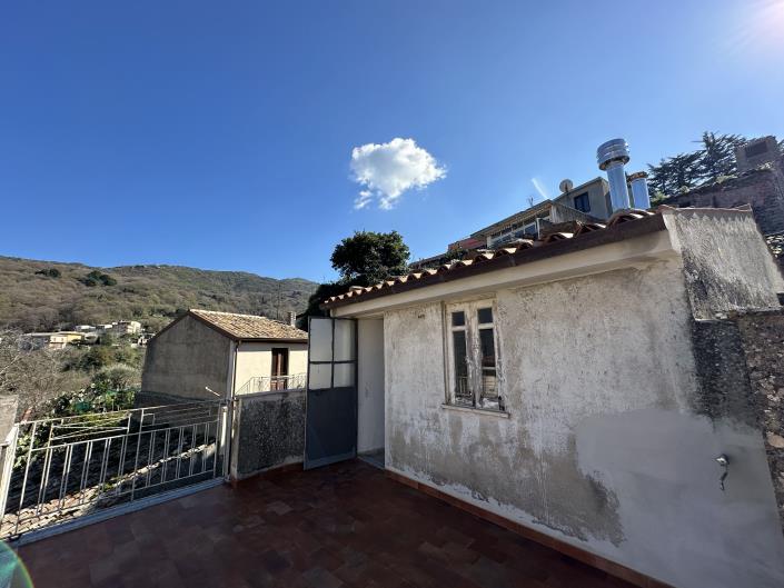 Image No.14-3 Bed Townhouse for sale