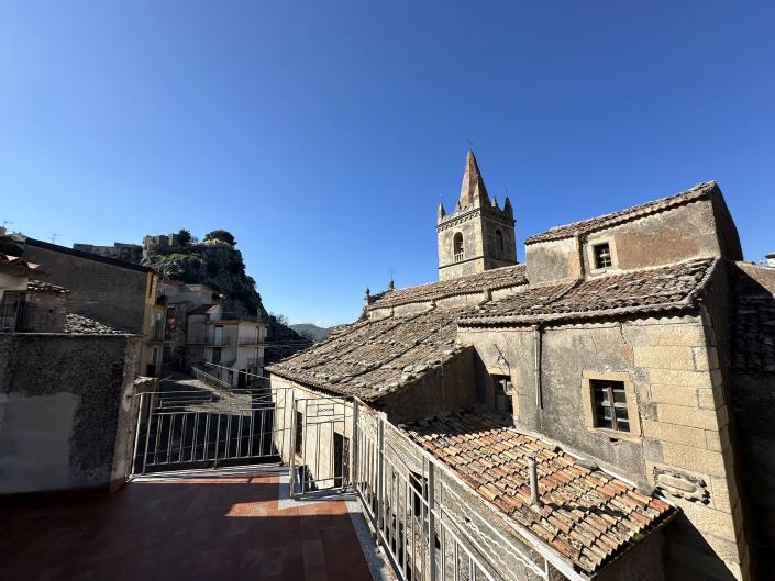 Image No.5-3 Bed Townhouse for sale