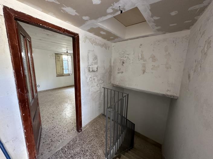 Image No.18-3 Bed Townhouse for sale