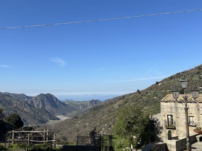 Image No.29-3 Bed Townhouse for sale