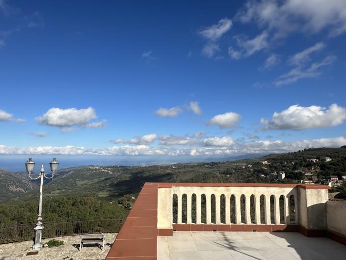 Image No.10-2 Bed Semi-Detached for sale