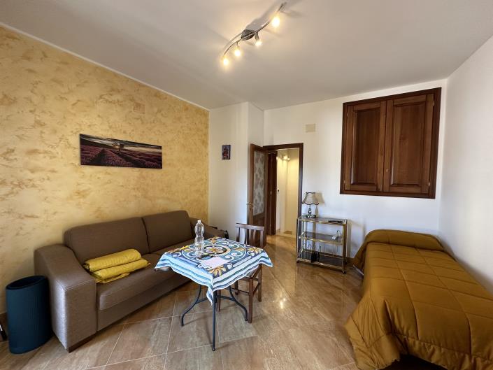 Image No.11-2 Bed Townhouse for sale