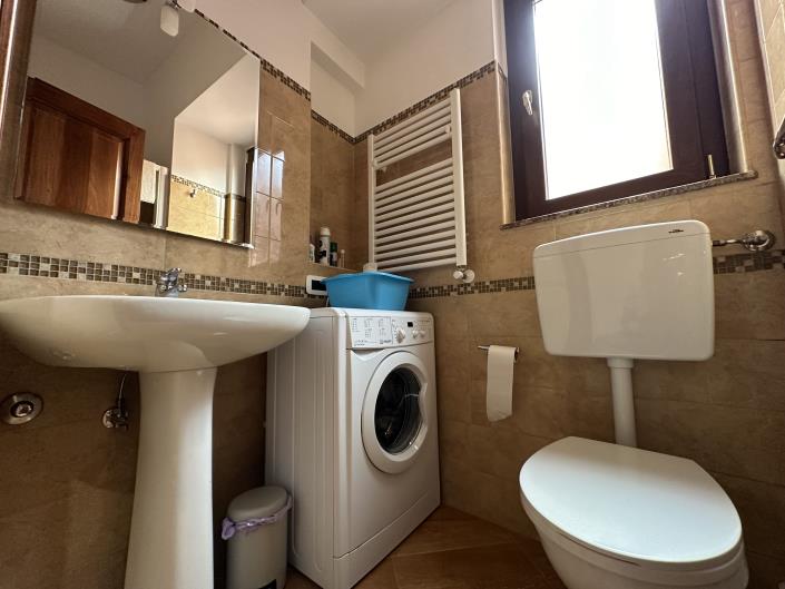 Image No.17-2 Bed Townhouse for sale